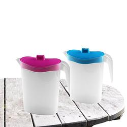Foto van 2x stuks waterkan/sapkan/limonadekan karaf deksel 1.5 liter kunststof roze/blauw - schenkkannen