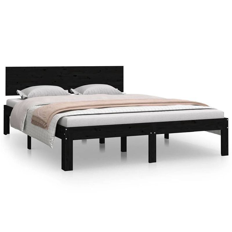 Foto van The living store houten bedframe - zwart - 195.5 x 138.5 x 69.5 cm - massief grenenhout