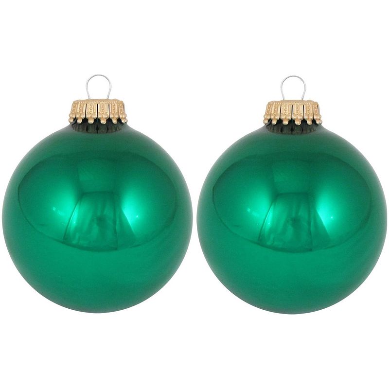 Foto van 16x emerald groene glazen kerstballen glans 7 cm kerstboomversiering - kerstversiering/kerstdecoratie groen