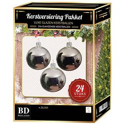 Foto van Zilveren kerstversiering kerstballen 24-delig 6 en 8 cm - kerstbal