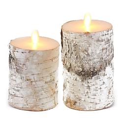Foto van Led kaarsen/stompkaarsen - set 2x - wit berkenhout - h10 en h12,5 cm - bewegende vlam - led kaarsen