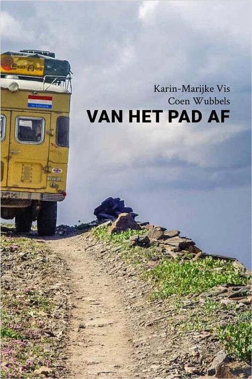 Foto van Van het pad af - karin-marijke vis - paperback (9789090342313)