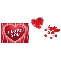 Foto van Valentijnskaart met hartvormige confetti voor in bad - confetti