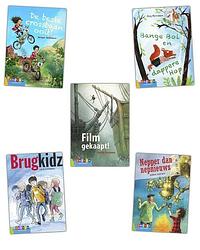 Foto van Pakket toneellezen groep 4 t/m 8 (5 titels) - paperback (9789048749300)