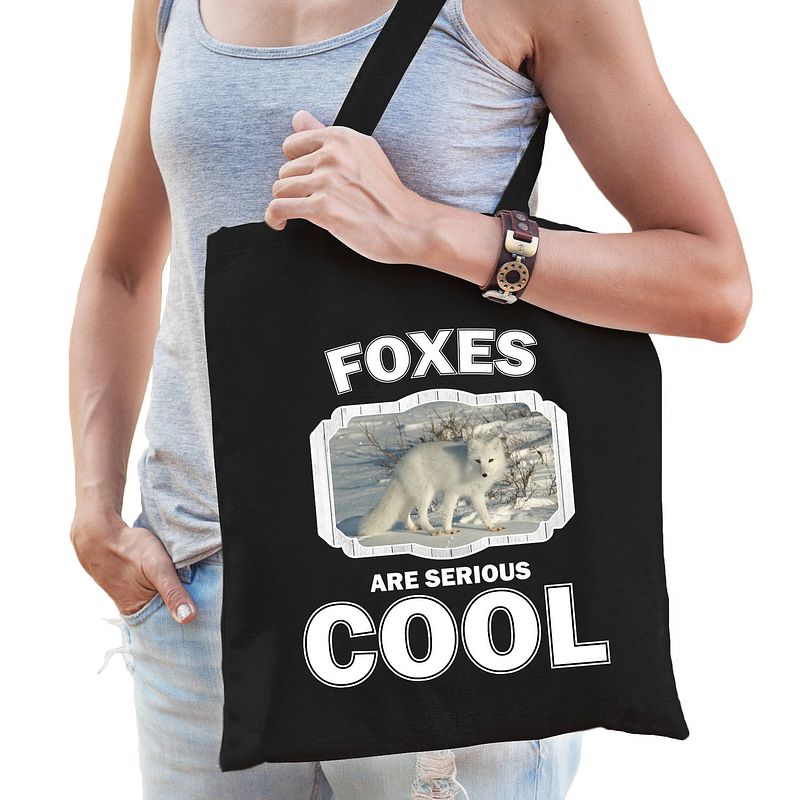 Foto van Katoenen tasje foxes are serious cool zwart - vossen/ poolvos cadeau tas - feest boodschappentassen