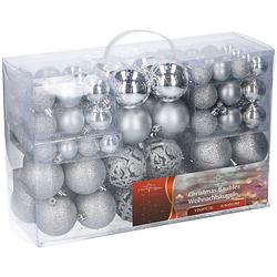 Foto van Christmas gifts kerstballen set zilver - 100 kunststof kerstballen - verschillende afwerkingen - ø 3/4/6 cm