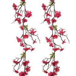 Foto van 2x stuks kunstbloem/bloesem takken slinger - fuchsia roze - 187 cm - kunstplanten