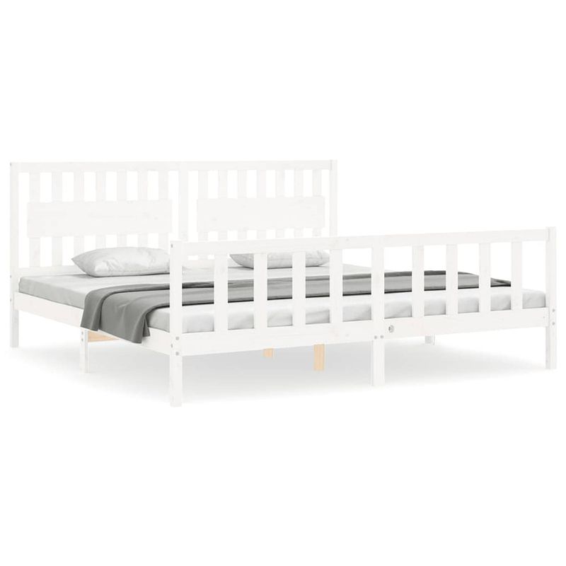 Foto van The living store massief grenenhouten bedframe - functioneel - wit - 205.5 x 205.5 x 100 cm - montage vereist