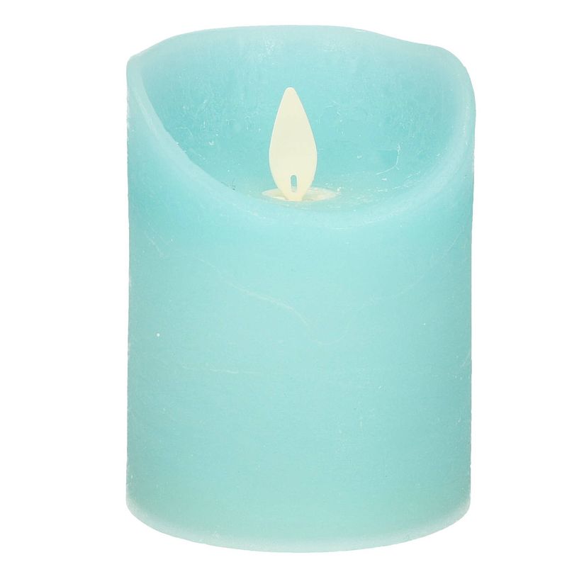 Foto van 1x aqua blauwe led kaarsen / stompkaarsen met bewegende vlam 10 cm - led kaarsen