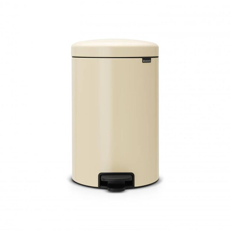 Foto van Brabantia newicon pedaalemmer 20 liter met kunststof binnenemmer - almond