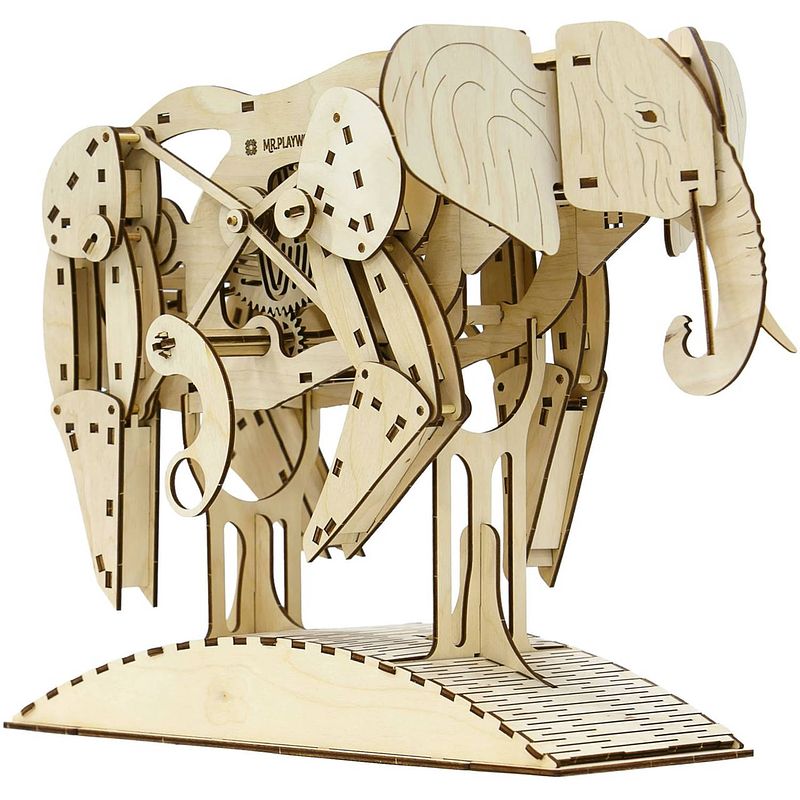 Foto van Mr. playwood olifant - houten modelbouw