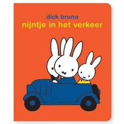 Foto van Nijntje in het verkeer stickerboek