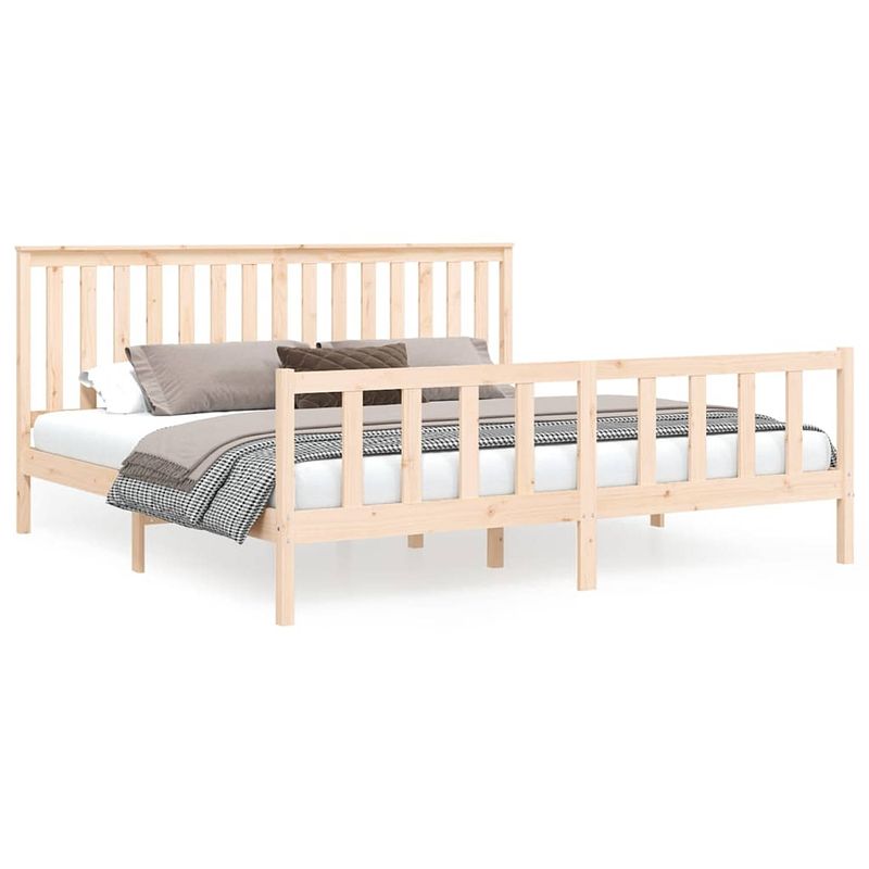 Foto van The living store massief grenenhout bedframe - 205.5 x 206 x 101 cm - rustieke uitstraling