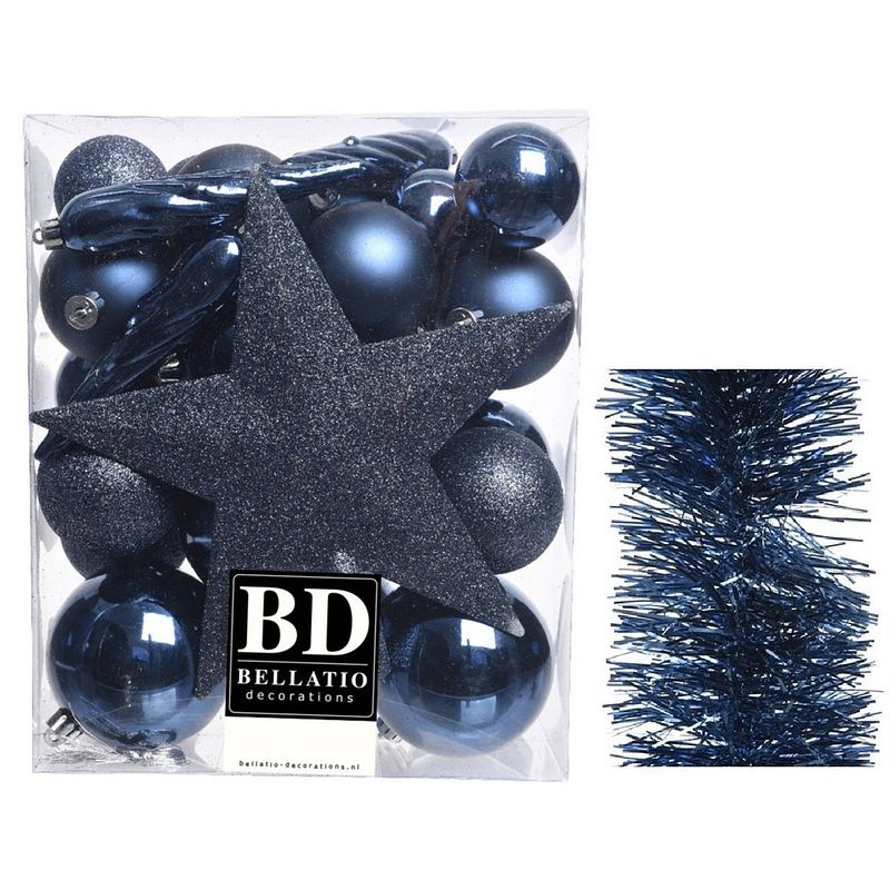 Foto van Kerstversiering kerstballen 5-6-8 cm met ster piek en folieslingers pakket donkerblauw van 35x stuks - kerstbal