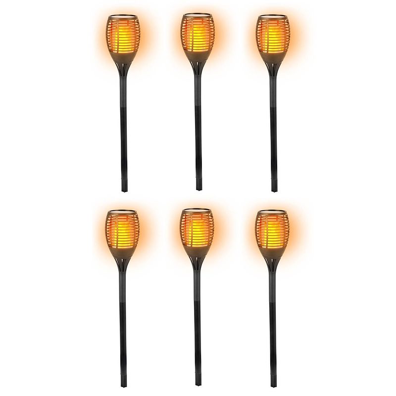 Foto van Set van 6x stuks solar tuinlampen/fakkels met vlameffect op zonne-energie 58 cm - fakkels