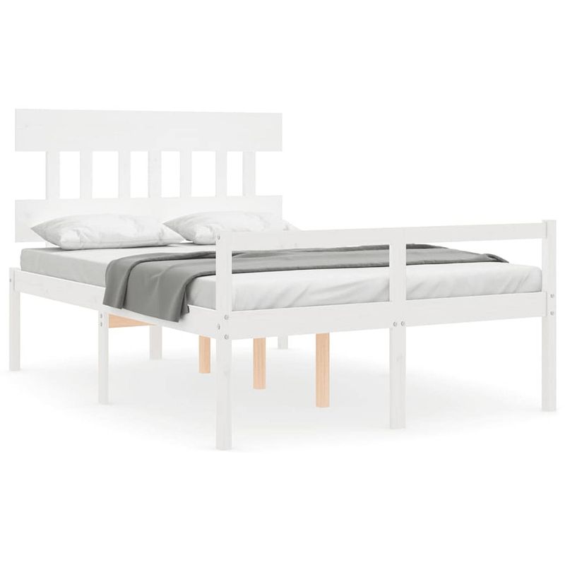 Foto van The living store bedframe massief grenenhout - wit - 195.5 x 140.5 x 81 cm - multiplex lattenbodem