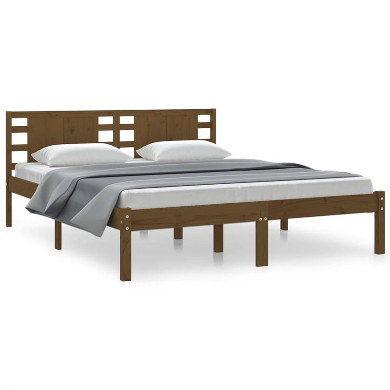 Foto van The living store klassiek houten bedframe - 160 x 200 cm - honingbruin