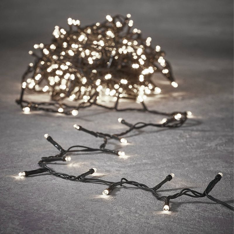 Foto van Luca lighting kerstverlichting- 240 leds- 1800 cm -helder wit -met timer - kerstverlichting kerstboom