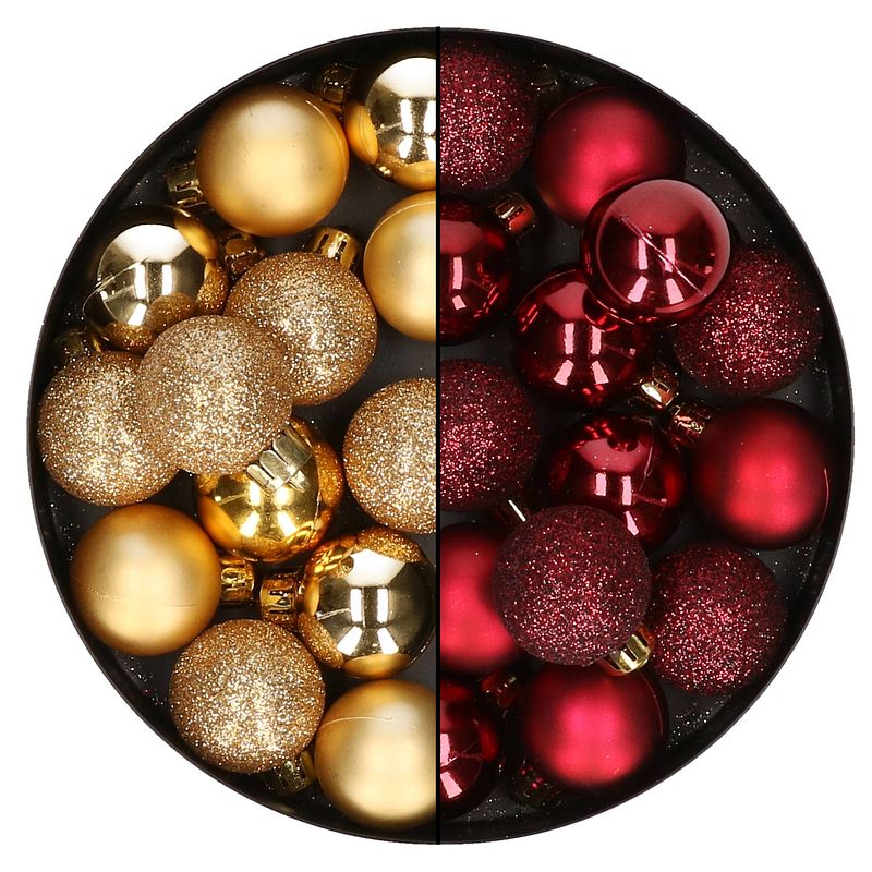 Foto van 28x stuks kleine kunststof kerstballen bordeaux rood en goud 3 cm - kerstbal