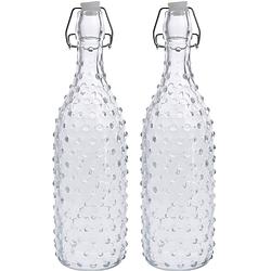 Foto van 2x glazen decoratie flessen transparant met beugeldop 1000 ml - drinkflessen