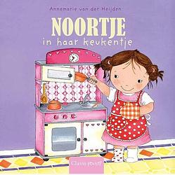 Foto van Noortje in haar keukentje - annemarie van der heijden - hardcover (9789044826203)