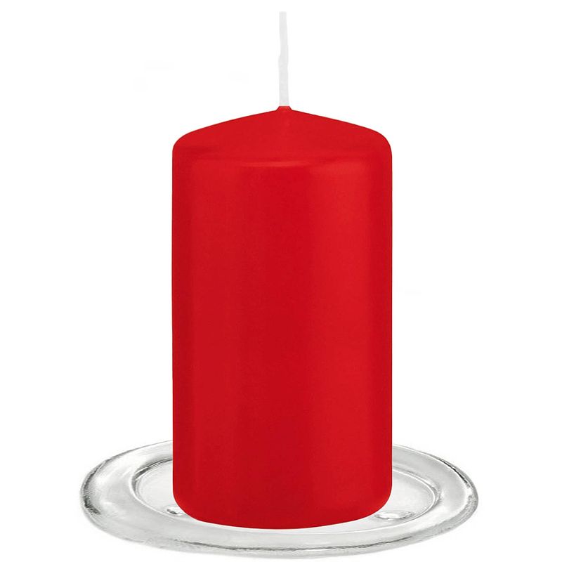 Foto van Trend candles - stompkaarsen met glazen onderzetters set van 2x stuks - rood 6 x 12 cm - stompkaarsen