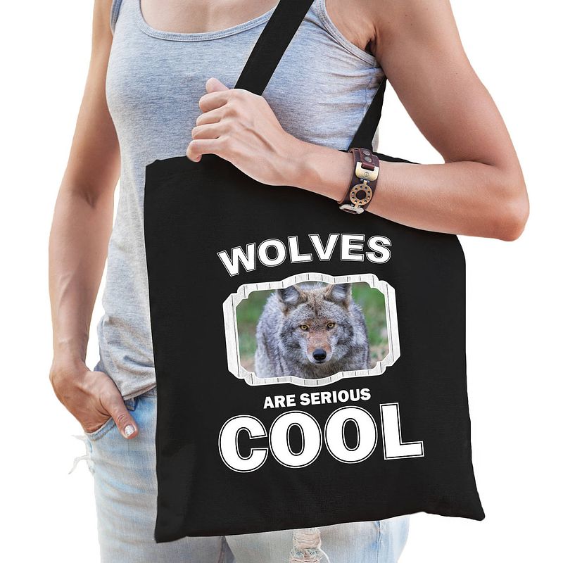 Foto van Katoenen tasje wolves are serious cool zwart - wolven/ wolf cadeau tas - feest boodschappentassen