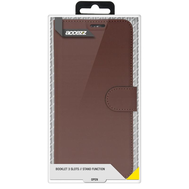 Foto van Accezz wallet case voor apple iphone 14 max telefoonhoesje bruin