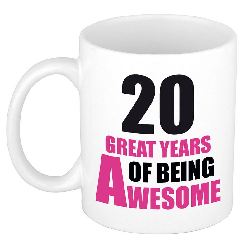 Foto van 20 great years of being awesome cadeau mok / beker wit en roze - feest mokken