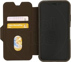 Foto van Otterbox strada iphone 11 book case bruin