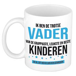 Foto van Trotse vader van leukste kinderen cadeau koffiemok / theebeker 300 ml - feest mokken