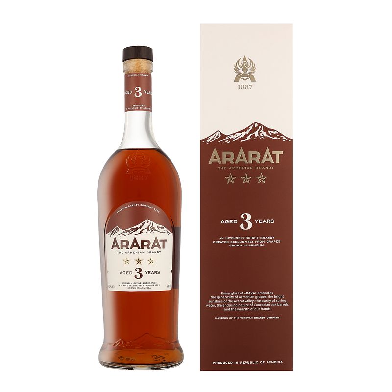 Foto van Ararat 3 years 70cl + giftbox