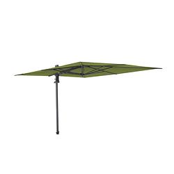 Foto van Madison - parasol saint-tropez sage green - 355x300 - groen