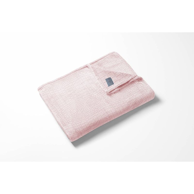 Foto van Linnick flanel fleece deken croco - licht roze - 140x200cm