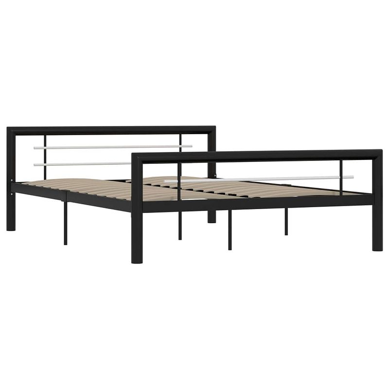 Foto van The living store metalen bedframe - 212 x 147.5 x 65.5 cm - zwart en wit - geschikt voor matras van 140 x 200 cm -