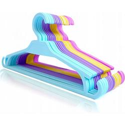 Foto van Synx tools kleding hangers set 20 stuks - mix kleur - kinderen kleerhangers - klerenhangers voor kinderkleding / babykle