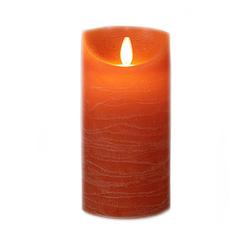 Foto van 1x stuks led kaarsen/stompkaarsen oranje d7,5 x h15 cm - led kaarsen