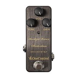 Foto van One control anodized brown distortion pedaal