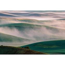 Foto van Wizard+genius foggy hills i vlies fotobehang 384x260cm 8-banen
