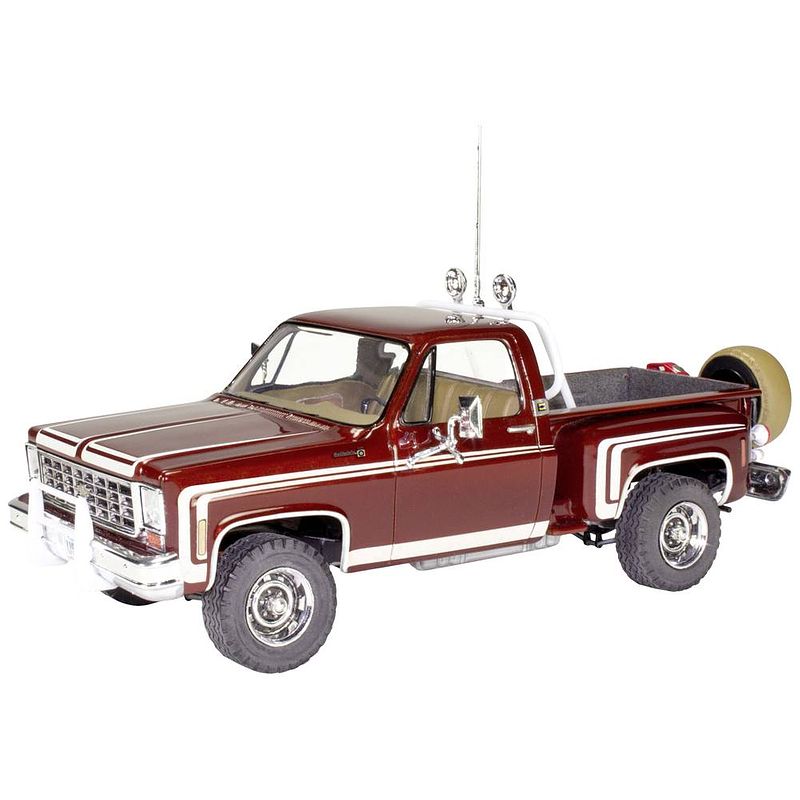 Foto van Revell 14486 76 chevy sports stepside pickup auto (bouwpakket) 1:25