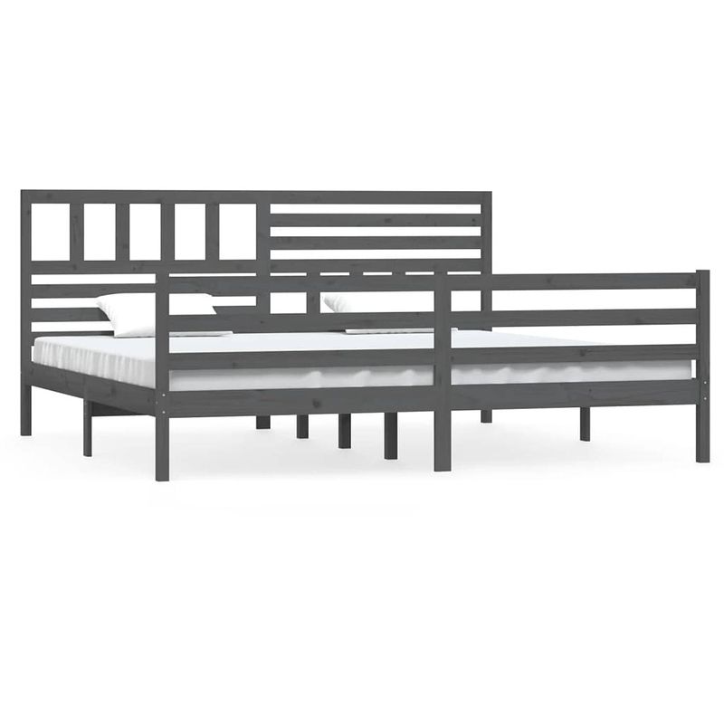 Foto van The living store bedframe grenenhout - 180 x 200 cm (6ft super king) - grijs