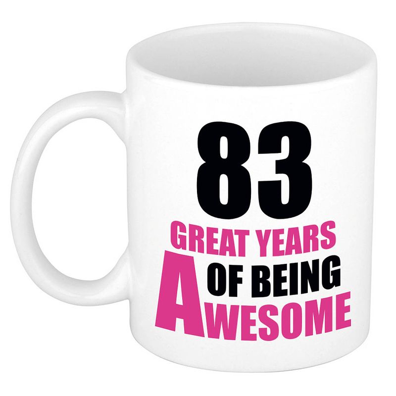 Foto van 83 great years of being awesome cadeau mok / beker wit en roze - feest mokken