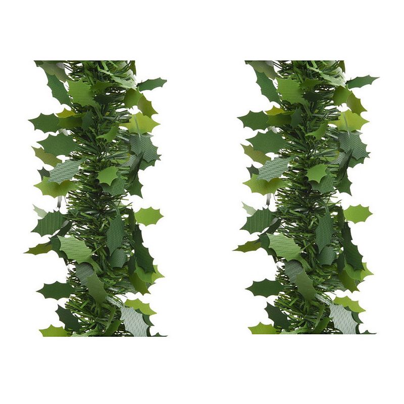 Foto van 4x stuks groene kerstslinger met hulst bladeren 10 x 270 cm - kerstslingers