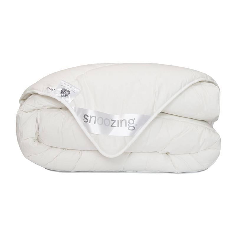 Foto van Snoozing texel - wol - dekbed - extra breed - 270x220 cm - wit