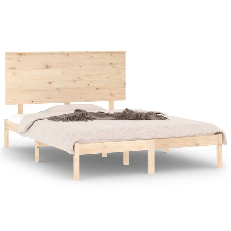 Foto van The living store houten bedframe - grenenhout - 205.5 x 125.5 x 93.5 cm - matras 120 x 200 cm