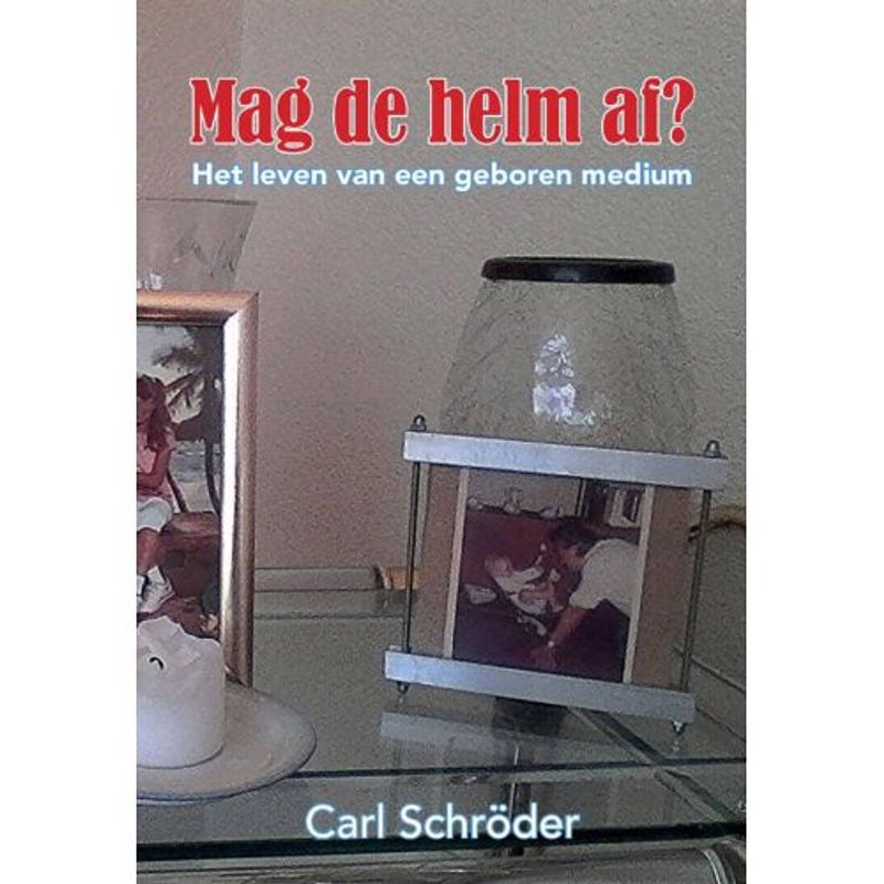 Foto van Mag de helm af?