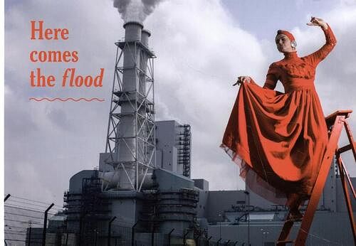 Foto van Here comes the flood - paperback (9789083022727)