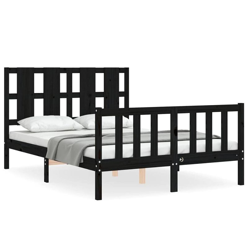 Foto van The living store massief grenenhouten bedframe - zwart - 205.5 x 125.5 x 100 cm - multiplex lattenbodem