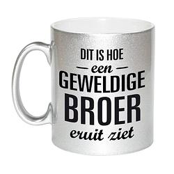 Foto van Zilveren geweldige broer cadeau koffiemok / theebeker 330 ml - feest mokken