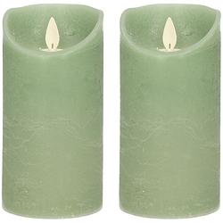 Foto van 2x jade groene led kaarsen / stompkaarsen met bewegende vlam 15 cm - led kaarsen